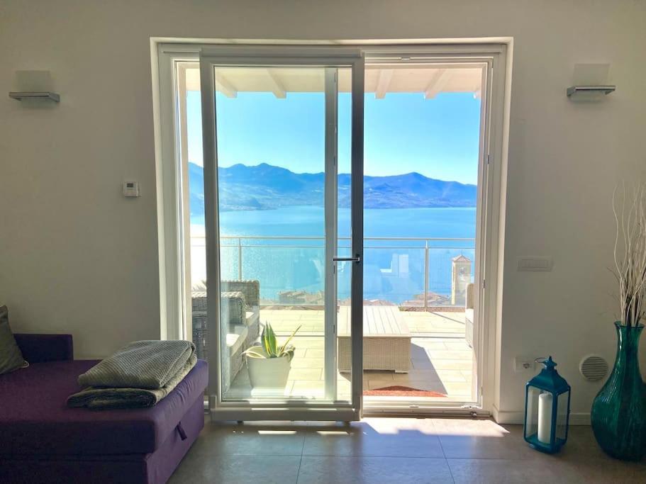 Piccolo Paradiso Vista Lago Con Piscina Privata Riva di Solto Eksteriør billede
